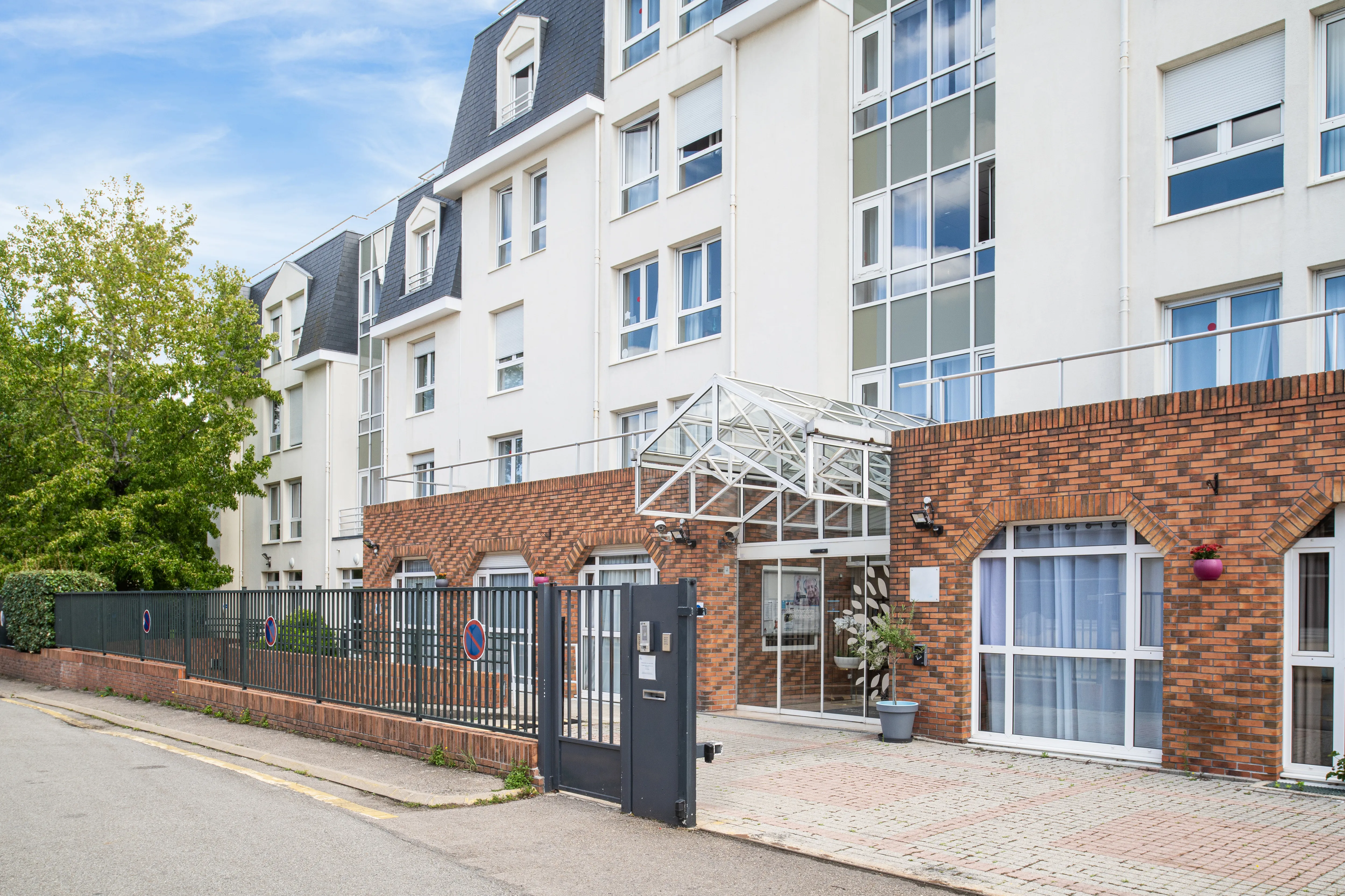 ASPIM___730_510__249_249__4593