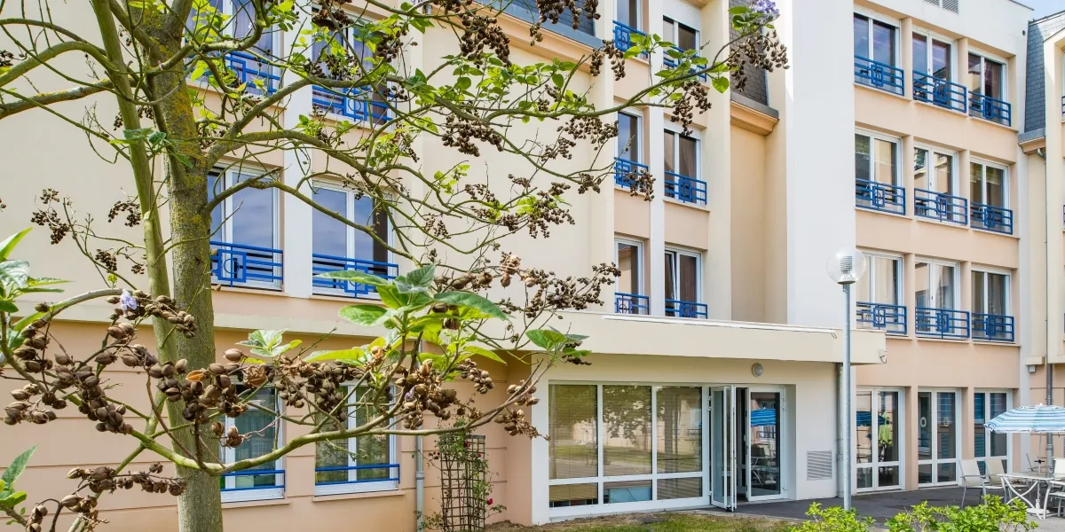 2014-LE%2520FLORE-MONTGERON_facade