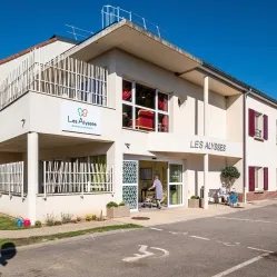 2021-KORIAN%2520LES%2520ALYSSES-60-LIEUVILLIERS-FACADE_87